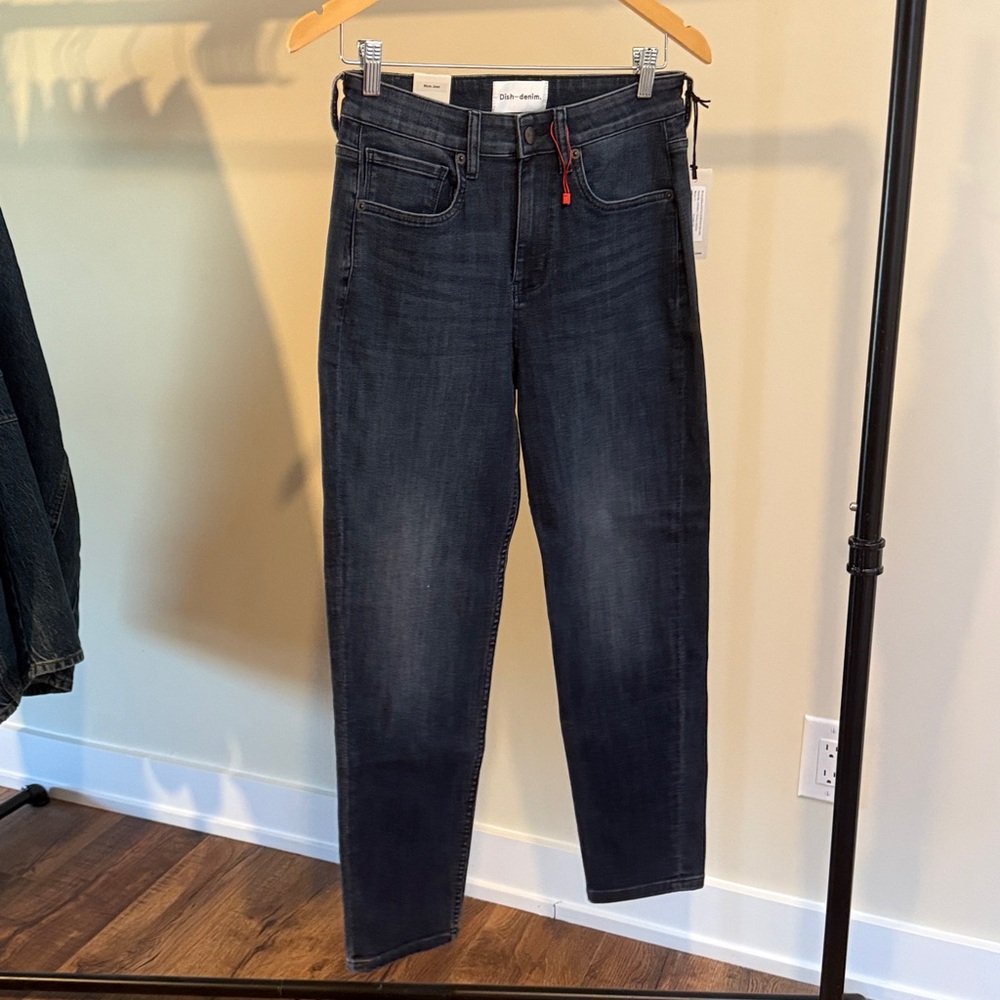 Premium fabric that keeps you cool on hot days and warm on wintery days.